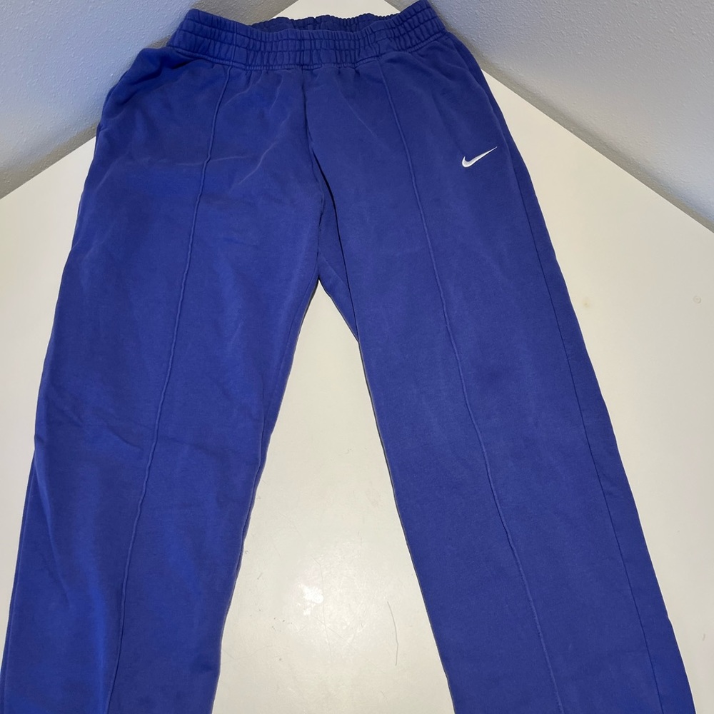 Nike Women’s Purple Sweatpants
